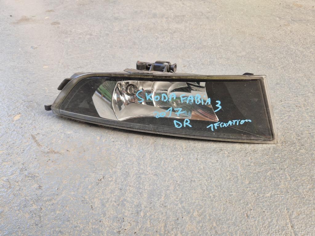 PHARE DROIT SKODA FABIA 3 2017 ANTI BROUILLARD antibrouillar, Enlèvement ou Envoi, Skoda