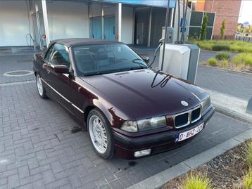 BMW E36 3-reeks 325i Oldtimer 1993 Cabrio, Auto's, BMW, Achterwielaandrijving, Cabriolet, Blauw, Leder