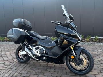 Honda Forza 750  beschikbaar voor biedingen