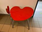 Stevig hartvormige tafeltje met bijhorende stoel., Enlèvement, Utilisé, Table(s) et Chaise(s)