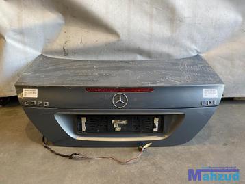MERCEDES E-klasse W211 c747 Sedan achterklep 2002-2009 beschikbaar voor biedingen