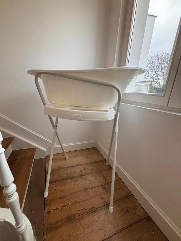 Babybad + staander + badverkleiner - Bébé-Jou, Kinderen en Baby's, Badjes en Verzorging, Zo goed als nieuw, Badje, Bébé-jou, Ophalen