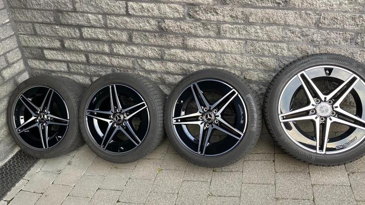 Mercedes 18 inch AMG velgen voor C-klasse met winterbanden, Auto-onderdelen, Banden en Velgen, Velg(en), Winterbanden, 18 inch
