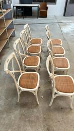 8 Wit gepatineerde stoelen met rieten zitting, Huis en Inrichting, Ophalen, Gebruikt, Wit, Landelijk