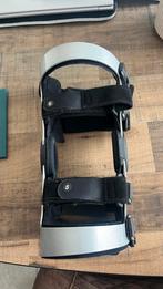 Cage brace SMALL rechts - kruisbandletsel, Ophalen, Zo goed als nieuw