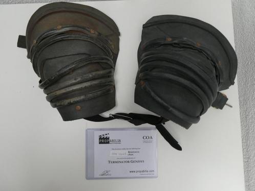 Terminator Genisys props shoulder pads (2 pieces), Verzamelen, Film en Tv, Gebruikt, Film, Ophalen of Verzenden