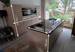 Keuken met centraal eiland, Huis en Inrichting, Keuken | Complete keukens, Ophalen, Composiet, Met kookeiland