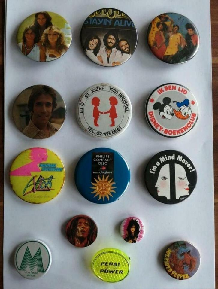 Verzameling diverse vintage button / pins / pin, Verzamelen, Speldjes, Pins en Buttons, Gebruikt, Button, Ophalen of Verzenden