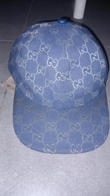 Originele Gucci Pet met serienummer beschikbaar voor biedingen