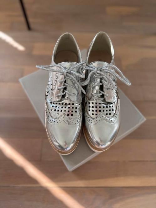 Zilveren loafers met sleehak - dames als nieuw, Kleding | Dames, Schoenen, Zo goed als nieuw, Ophalen of Verzenden