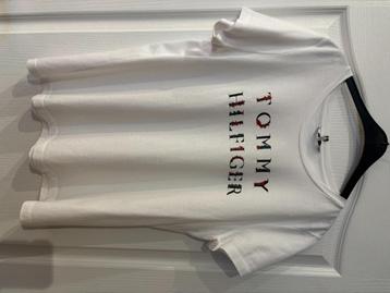 Tommy Hilfiger Nieuwe witte t-shirt met km en print Maat: xl
