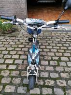 Elektrische step met helm te koop, Fietsen en Brommers, Ophalen of Verzenden