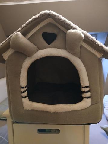 hondenhuisje beschikbaar voor biedingen