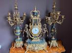 “Werkende Italiaanse schouwklok met bijpassende kandelaars, Antiek en Kunst, Ophalen