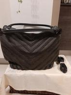 Grote handtas met  schouderriem, Handtassen en Accessoires, Tassen | Reistassen en Weekendtassen, Ophalen of Verzenden, Zo goed als nieuw