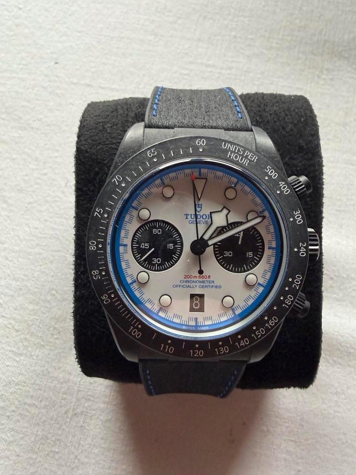 Tudor Carbon 25, Bijoux, Sacs & Beauté, Montres | Hommes, Neuf, Montre-bracelet, Autres marques, Autres matériaux, Cuir, Enlèvement