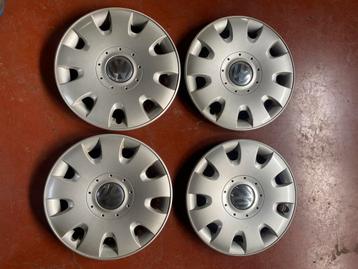 Volkswagen 15 inch wieldoppen beschikbaar voor biedingen