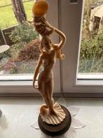 Kunstharsen beeldje (venus?), Ophalen