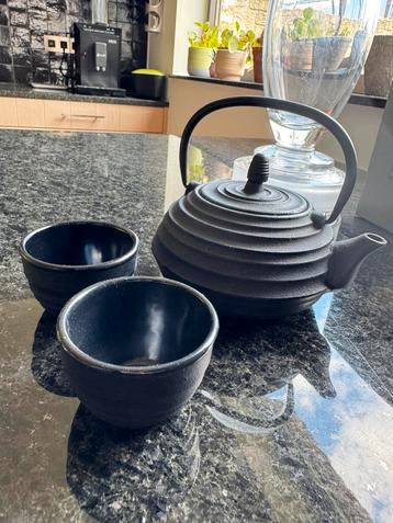 Theepot beschikbaar voor biedingen