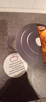 Gietijzeren Kookpan ___Nieuw in doos_________, Huis en Inrichting, Keuken | Potten en Pannen, Ophalen of Verzenden, Nieuw, Gietijzer