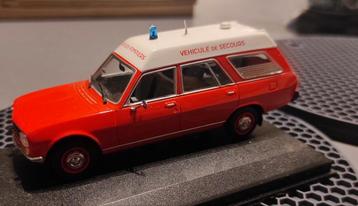 Peugeot 504 Break Pompiers Ambulance 1:43 op display  beschikbaar voor biedingen