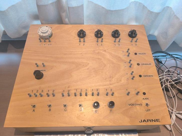 Schakeldoos om elektriciteit te leren., Kinderen en Baby's, Speelgoed | Educatief en Creatief, Gebruikt, Ophalen