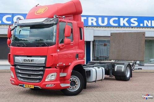 DAF CF 290 FA Chassis + 2500 KG Dhollandia laadklep, Auto's, Vrachtwagens, Bedrijf, ABS, Achteruitrijcamera, Airconditioning, Centrale vergrendeling