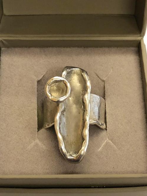 Unieke, handgemaakte zilveren ring met zilverstempel, Bijoux, Sacs & Beauté, Bagues, Femme, Argent, Argent, Enlèvement ou Envoi