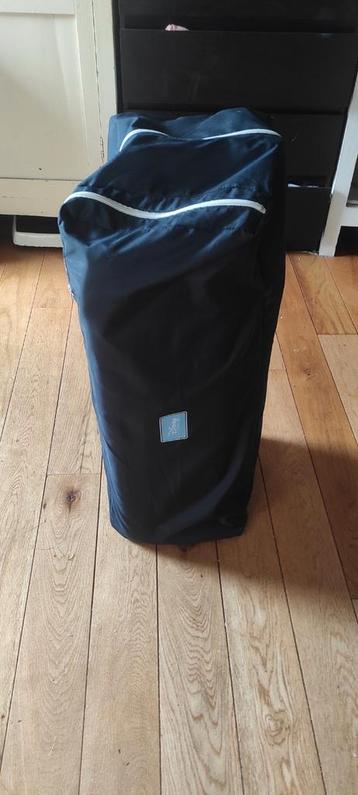 Disney reisbedje met verzorgingsplateau zeer jandig beschikbaar voor biedingen