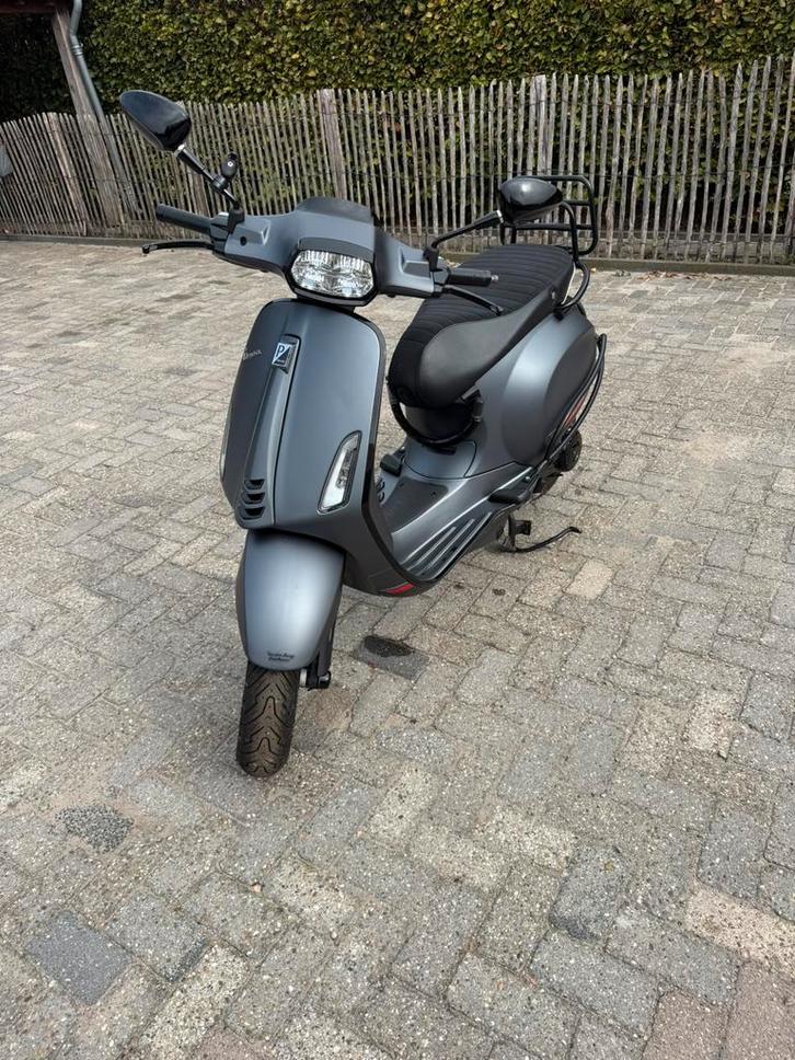 Vespa sprint klasse A, Fietsen en Brommers, Scooters | Vespa, Zo goed als nieuw, Vespa S, Klasse A (25 km/u), Benzine, Ophalen