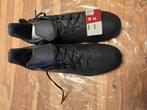 Voetbalschoenen nieuw, Sport en Fitness, Voetbal, Ophalen, Zo goed als nieuw