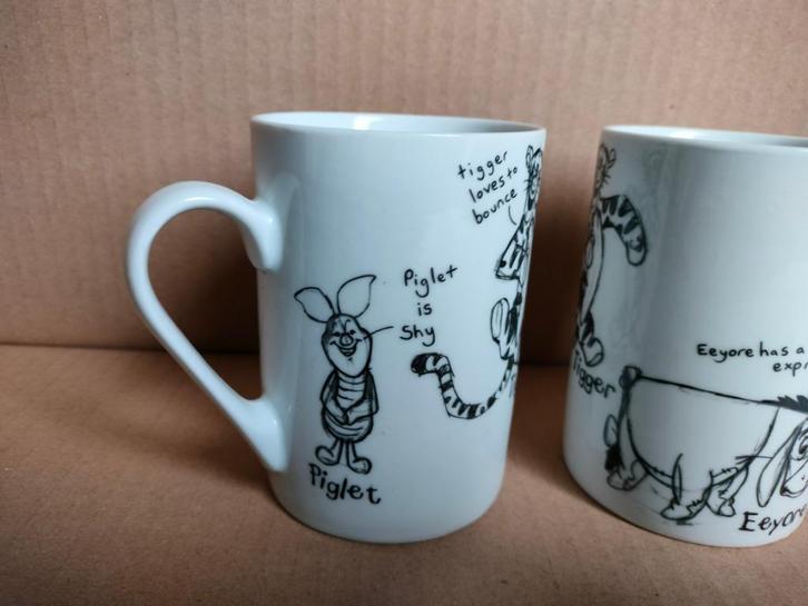 3VINTAGE MUG WINNIE THE POOH CHURCHILL DISNEY BLACK & WHITE, Verzamelen, Disney, Zo goed als nieuw, Servies, Winnie de Poeh of vrienden