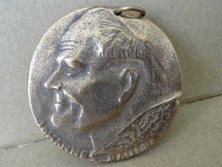 Bronzen penning paus Johannes Paulus II reliëf medaille 1978, Verzamelen, Religie, Zo goed als nieuw, Christendom | Katholiek