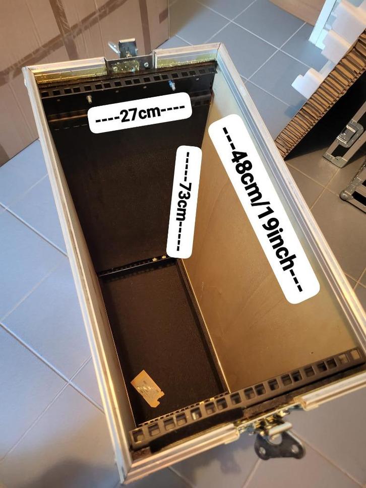 Diverse Flightcases met MU Racks, Muziek en Instrumenten, Behuizingen en Koffers, Zo goed als nieuw, Overige instrumenten, Flightcase