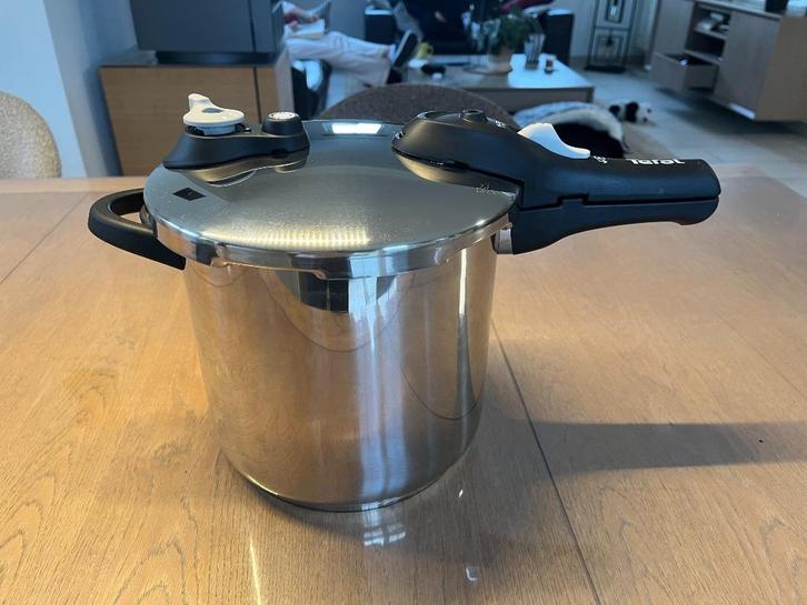 Tefal Secure drukpan 5,8 liter, Huis en Inrichting, Keuken | Potten en Pannen, Nieuw, Kookpan of Snelkookpan, Inox, Inductieplaat