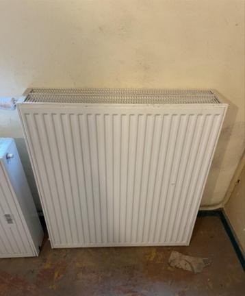 radiatoren (bijna nieuw)  beschikbaar voor biedingen