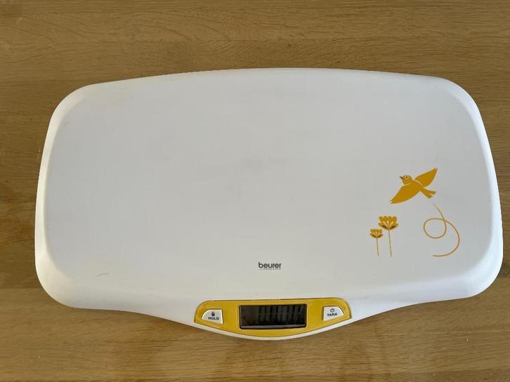 Baby weegschaal Beurer BY80 in nieuwstaat, Kinderen en Baby's, Babyvoeding en Toebehoren, Zo goed als nieuw, Overige typen, Ophalen