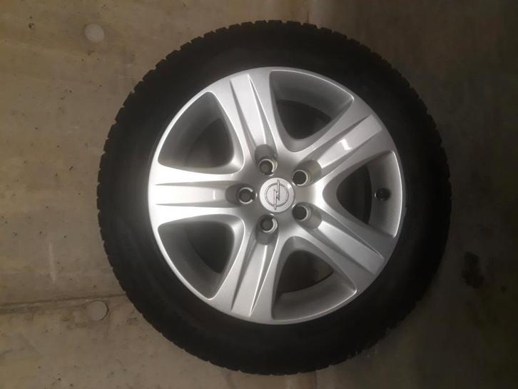 Opel Velgen 16' Duims - Nw Tyres - Uniroyal Rain Tyres !!!, Auto-onderdelen, Banden en Velgen, Banden en Velgen, 16 inch, Ophalen