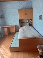 eenpersoonsbed met opberglade/bed 2 matrassen bureau, Huis en Inrichting, Slaapkamer | Complete slaapkamers, Gebruikt, Ophalen