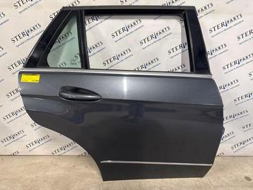 Portier 4Deurs rechts-achter van een Mercedes E-Klasse (755) beschikbaar voor biedingen