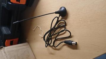 Kleine antenne beschikbaar voor biedingen