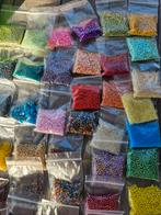 Kraaltjes pareltjes en meer kijk foto prijs nu 50€, Hobby & Loisirs créatifs, Fabrication de Perles & Bijoux, Enlèvement, Neuf