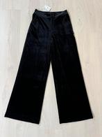 NIEUW Zwarte fluwelen broek maat M, Kleding | Dames, Ophalen of Verzenden, Maat 38/40 (M)