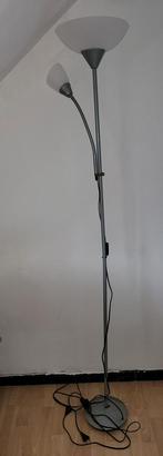Led vloerlamp met metalen structuur met leeslamp 175cm, Huis en Inrichting, Ophalen, Zo goed als nieuw