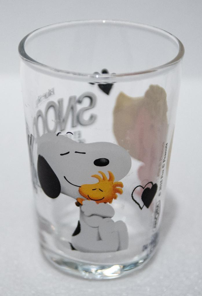 Verre Amora "Snoopy et les Peanuts", le Film, Collections, Verres & Petits Verres, Comme neuf, Verre à eau, Enlèvement ou Envoi