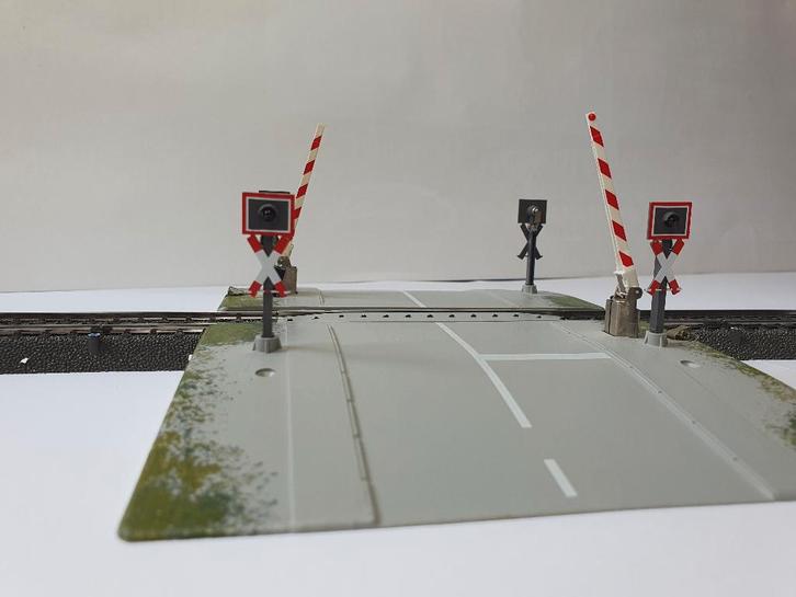 Märklin H0 – 74920 – Passage à niveaux (1), Hobby & Loisirs créatifs, Trains miniatures | HO, Comme neuf, Rails, Märklin, Enlèvement ou Envoi
