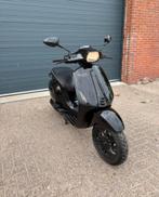 Vespa sprint klasse A, Fietsen en Brommers, Scooters | Vespa, Ophalen, Zo goed als nieuw