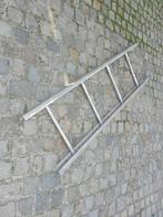 Ladders Gedalift, Ophalen