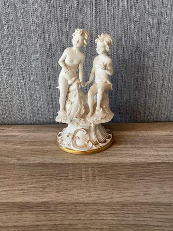 Antiek beeldje rond de jaren 70 hoogte 22 cm  beschikbaar voor biedingen