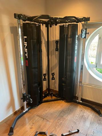Krachtstation Cable crossover beschikbaar voor biedingen